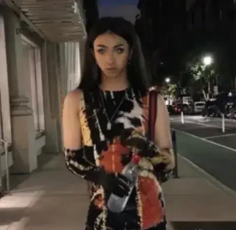 娱乐八卦一起吃瓜,明星秘闻大揭秘，一起吃瓜看热闹！  第2张